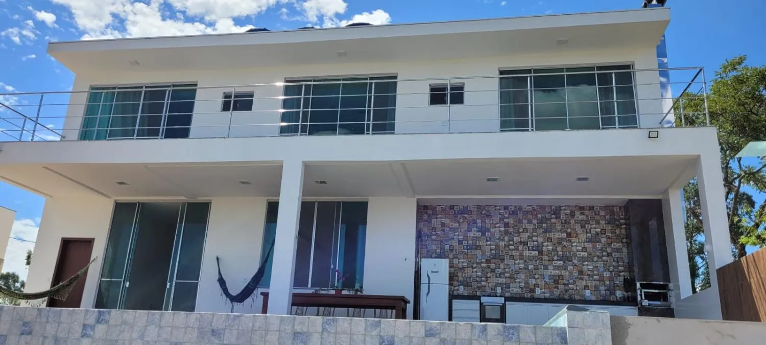 Imagem Vendo chácara de alto padrão em Carmo do Cajuru/MG com 1.300 m² de terreno