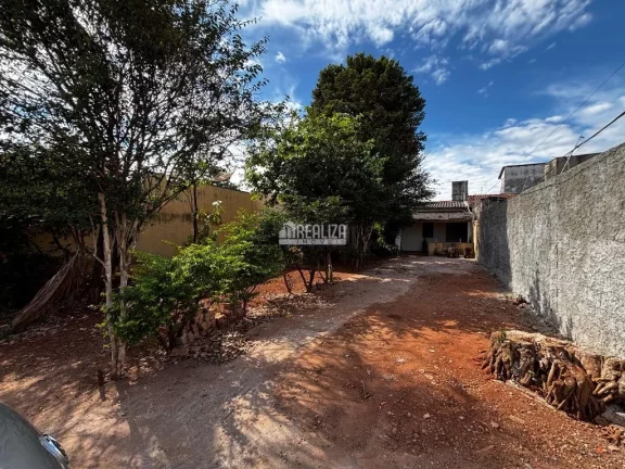 Imagem Casa à venda no Bairro Parque das Américas, Uberaba: amplo espaço e localização privilegiada!