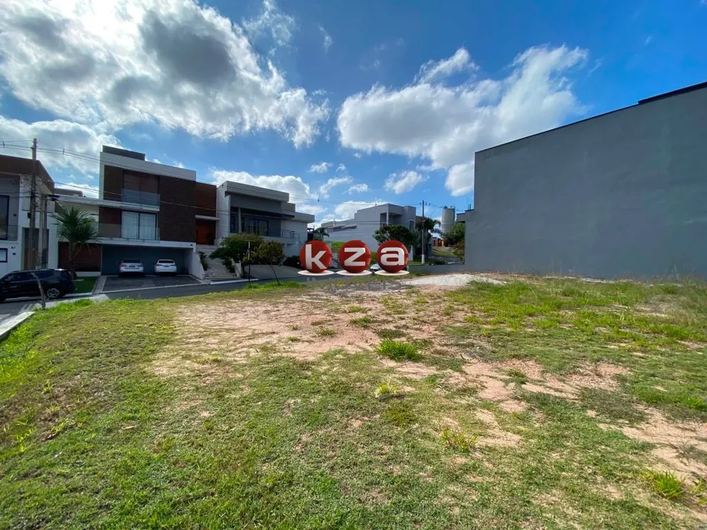 Foto do imóvel Terreno à Venda em Valinhos-SP Condomínio Bosque dos Cambarás 330m² de Área