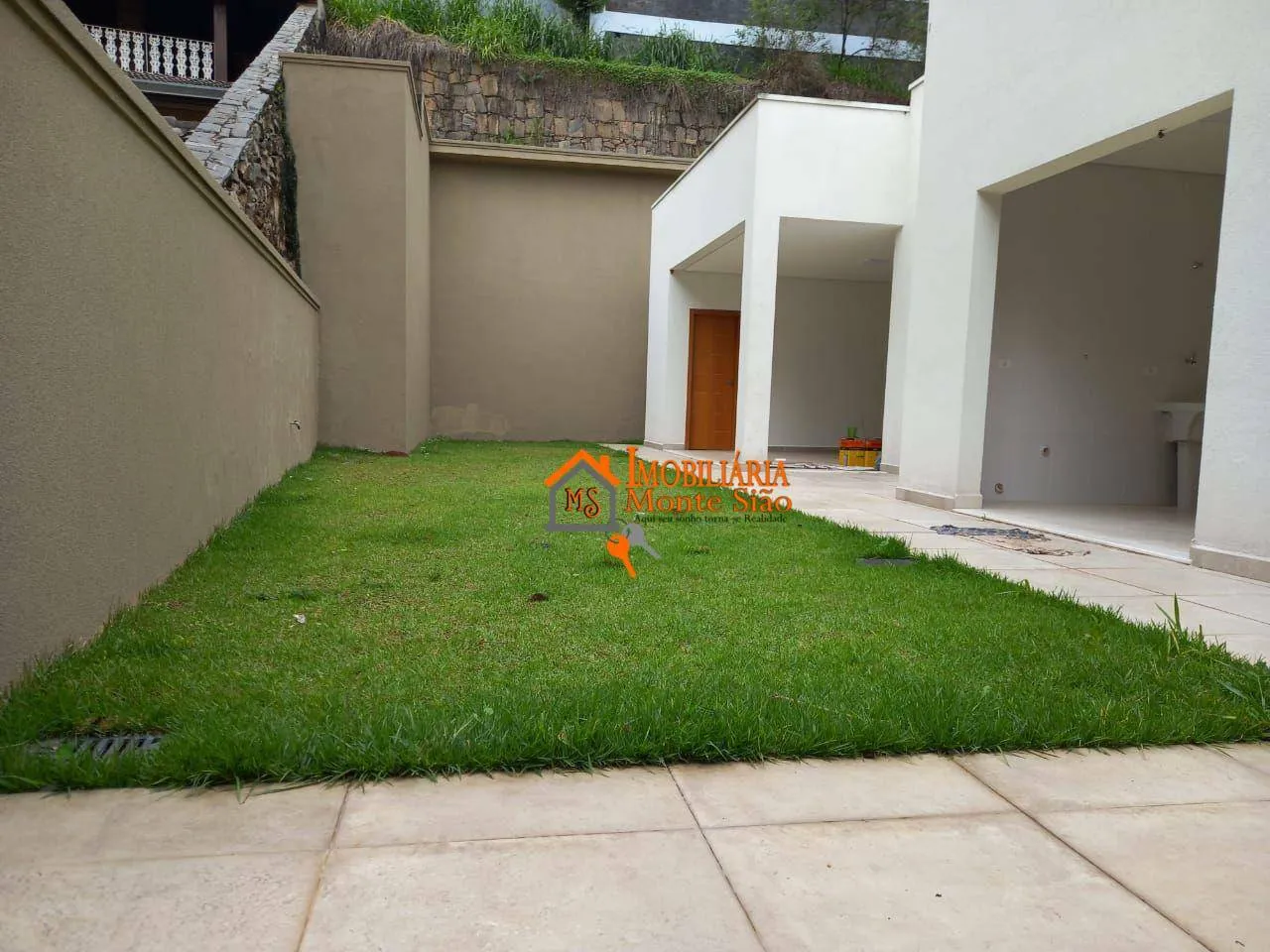 Imagem Casa com 3 dormitórios à venda, 250 m² por R$ 1.890.000,00 - Jardim Imperial Hills III - Arujá/SP