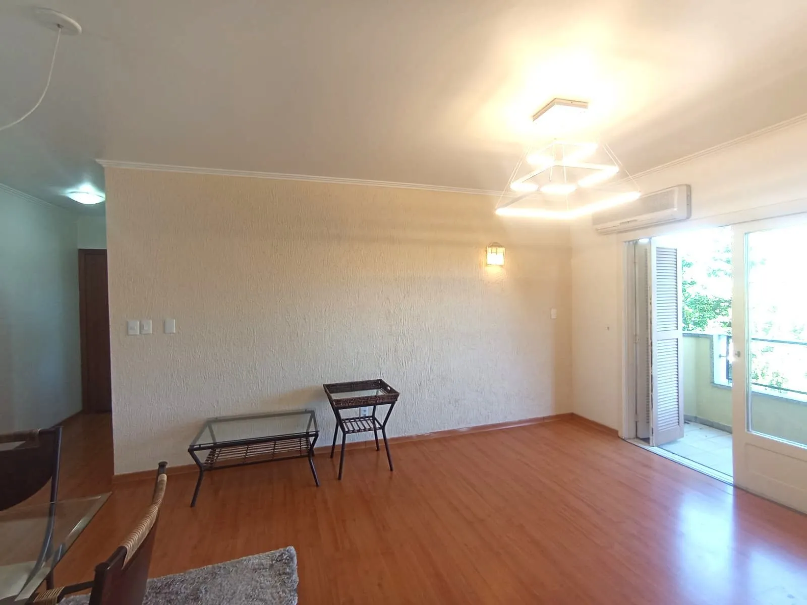 Imagem Apartamento no bairro Teresópolis de 2 dormitórios e vaga DESOCUPADO
