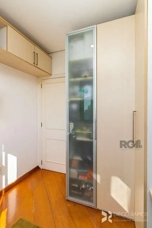 Imagem Cobertura para Venda - 185m², 3 dormitórios, sendo 1 suites, 2 vagas - Petrópolis