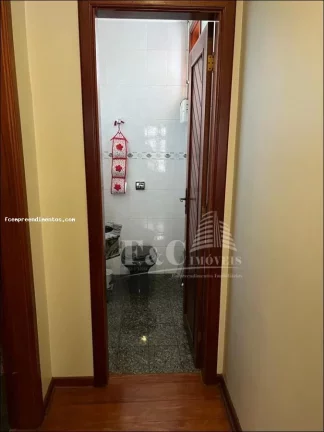 Imagem Casa para Venda em Iracemápolis, Centro, 3 dormitórios, 1 suíte, 2 banheiros, 4 vagas
