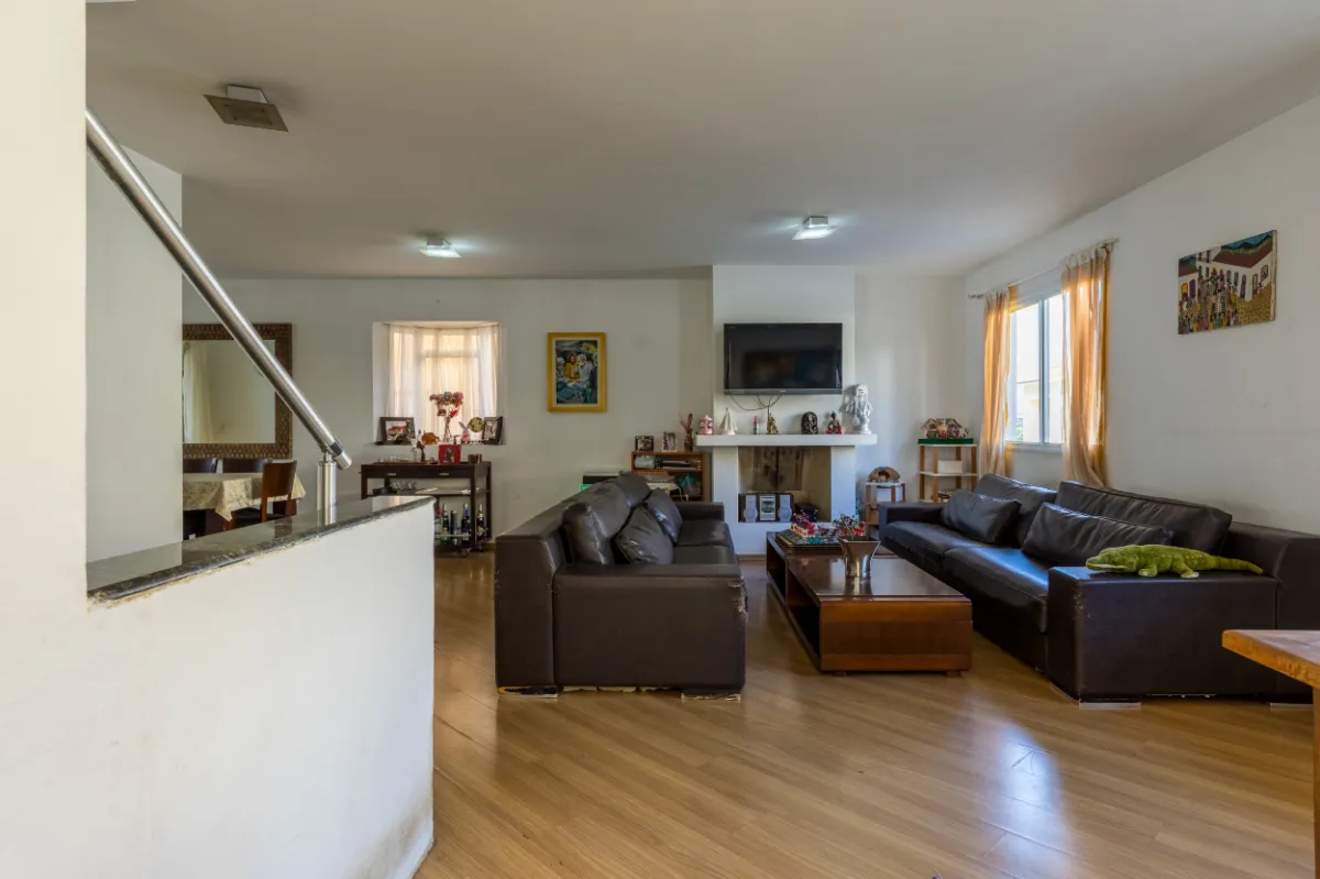 Imagem Casa no condomínio Villa Novas Tatuapé 1 para venda com 3 quartos, sendo 3 suítes, 180m2