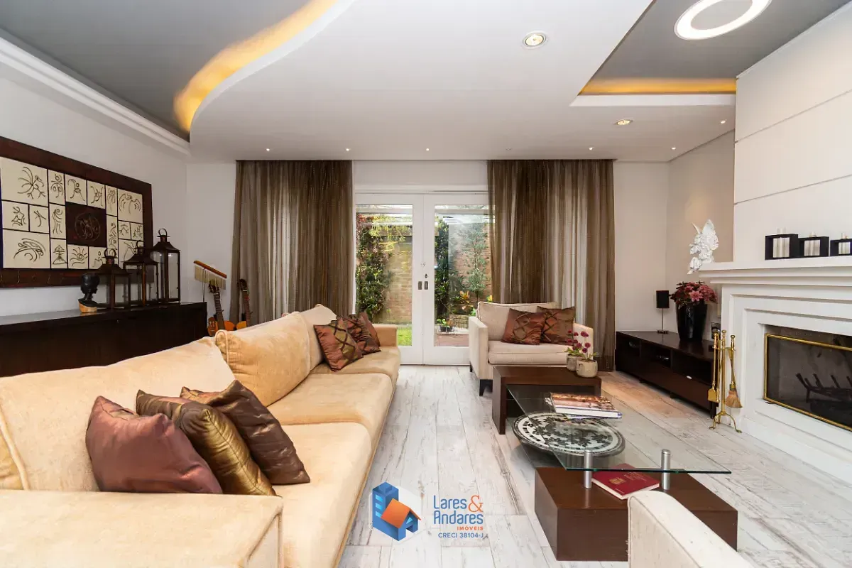 Foto do imóvel Casa para venda em Campo Belo com 3 quartos, sendo 3 suítes, 345m² em Rua Vicente Leporace