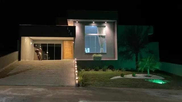 Imagem Casa à venda 3 Quartos, 2 Suites, 2 Vagas, 814M², Caixa D'água, Taubaté - SP | Campos do Conde Taubaté