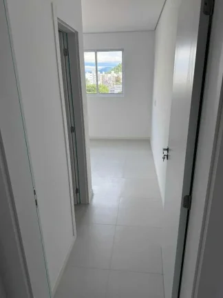 Imagem Apartamento com 2 dormitórios sendo 1 suíte e 1 vaga de garagem em Balneário Camboriú