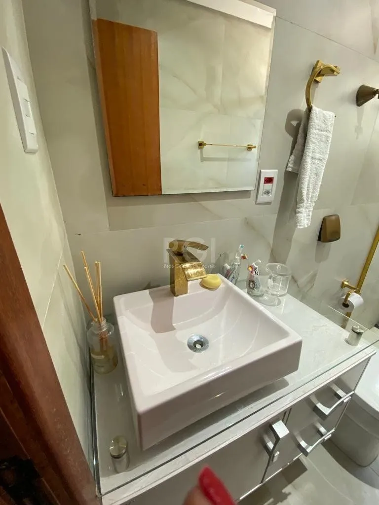 Imagem casa - 4 dormitórios - 3 vagas - 170 m² - Menino Deus