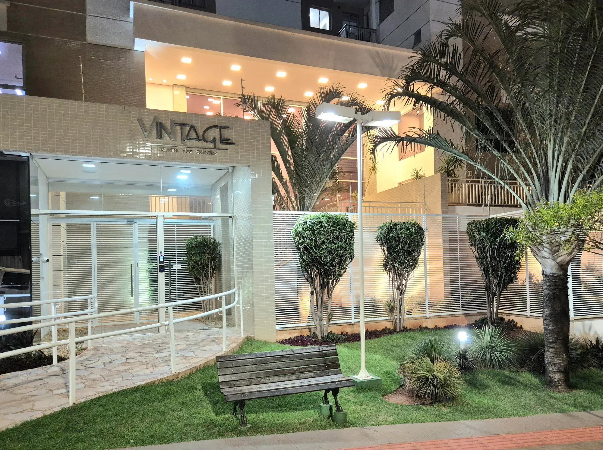 Imagem Apartamento com 3 Quartos à Venda, 104 m² em Jardim dos Estados - Campo Grande