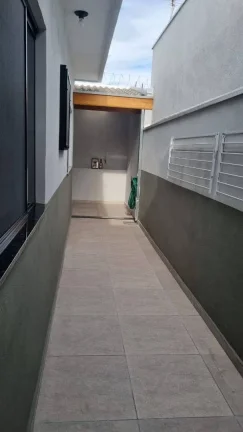 Imagem Casa térrea, 3 dormitórios (1 suíte), 2 vagas, Sjc.