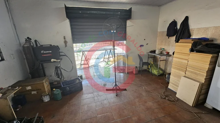 Imagem Casa com cômodo comercial - Coimbra