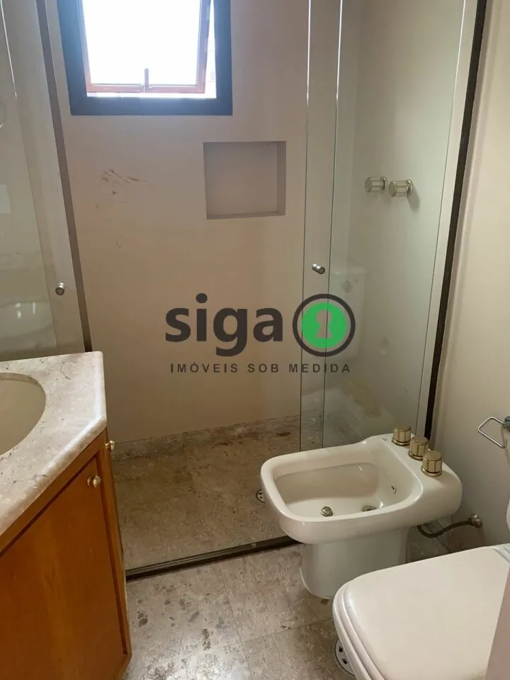 Imagem VENDE no Morumbi (Vila Suzana) Apartamento com 4 suítes, 4 Vagas + Depósito