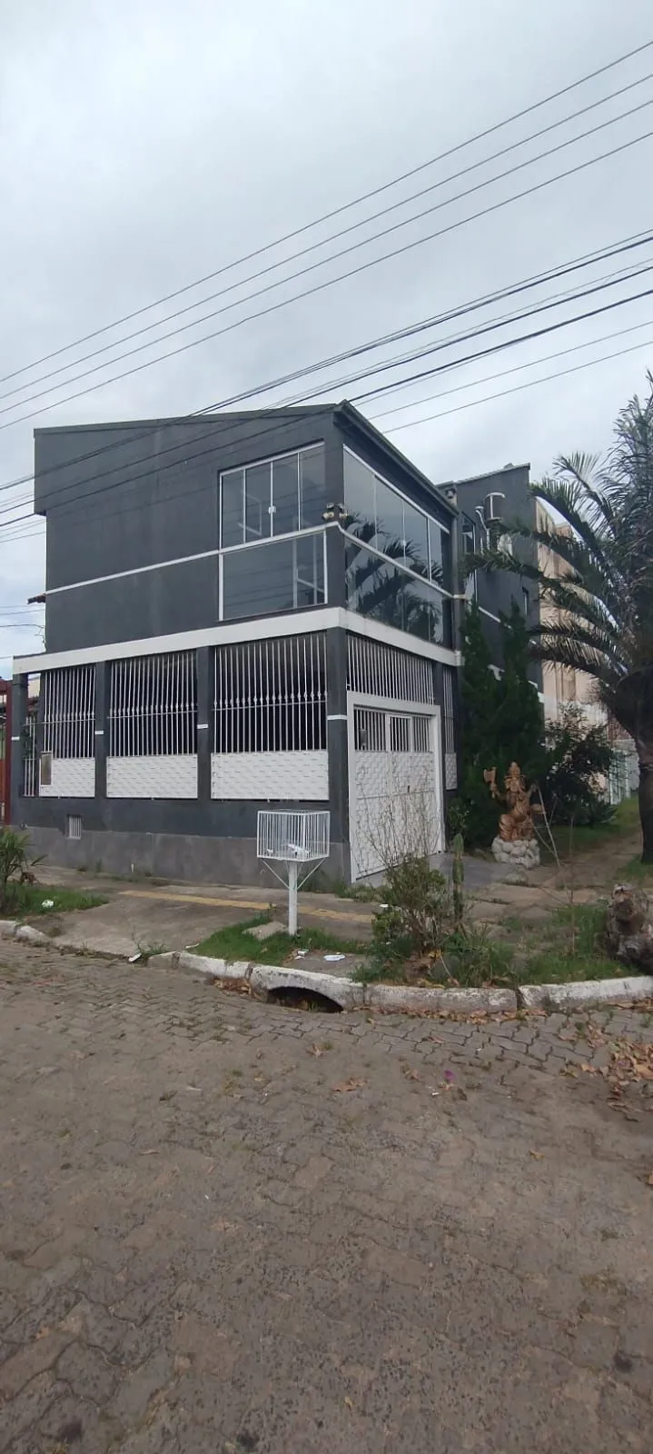 Sobrado no bairro Hípica - 2 dormitórios