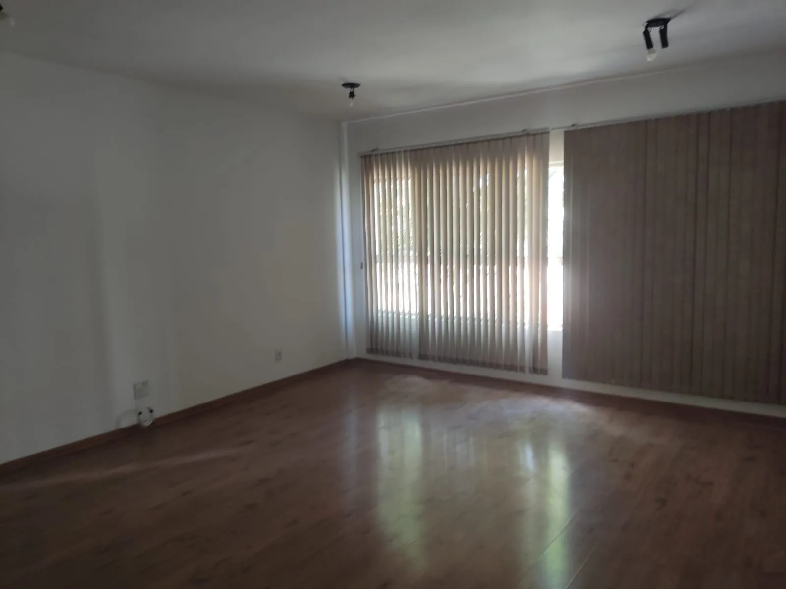 Imagem MÁFFER IMÓVEIS ALUGA - SALA COMERCIAL NA PERNAMBUCO | FLORESTA