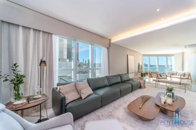 Imagem Apartamento Frente Mar para Venda em Balneário Camboriú, CENTRO, 4 dormitórios, 4 suítes, 6 banheiros, 4 vagas