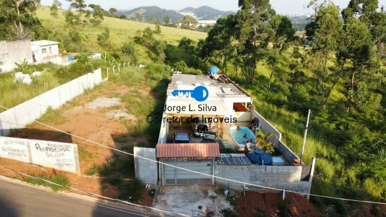Imagem Mini Chácara com 2 dormitórios 1 banheiro Sala - Cozinha e Piscina !