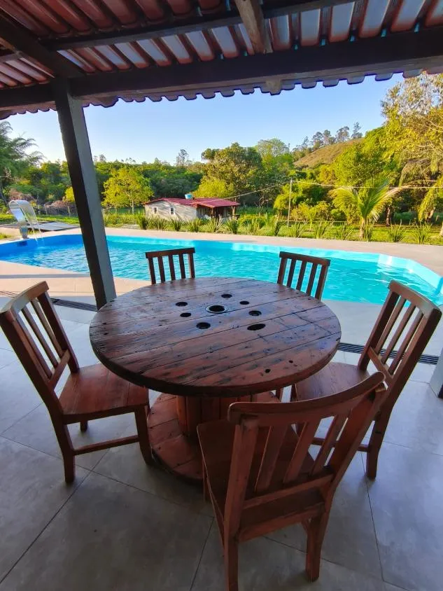 Imagem Vende-se Sítio na MG-050 ( São Sebastião d oeste ) 9,6 hectares de área