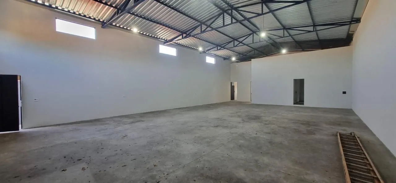Imagem Galpão, 250 m² - venda por R$ 700.000,00 ou aluguel por R$ 3.300,00/mês - Cidade Nova - Patos de Minas/MG
