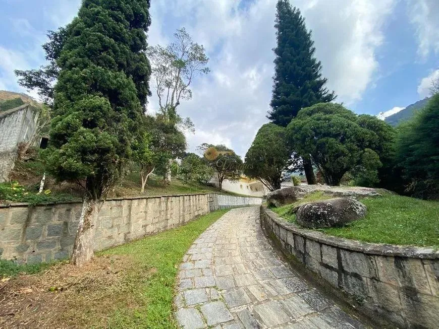 Imagem Casa para Venda em Teresópolis / RJ no bairro Cascata dos Amores