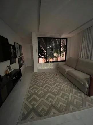 Imagem Oportunidade ? Casa de Alto Padrão à Venda em Alphaville 2, Salvador