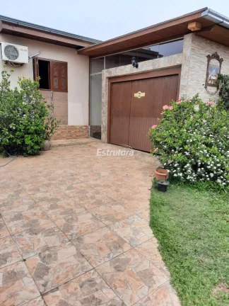 Imagem Linda casa, com jardim e lago artificial
