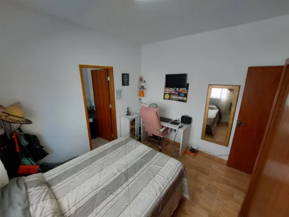 Imagem Sobrado com 5 dorms, Guilhermina, Praia Grande - R$ 899 mil, Cod: 2502