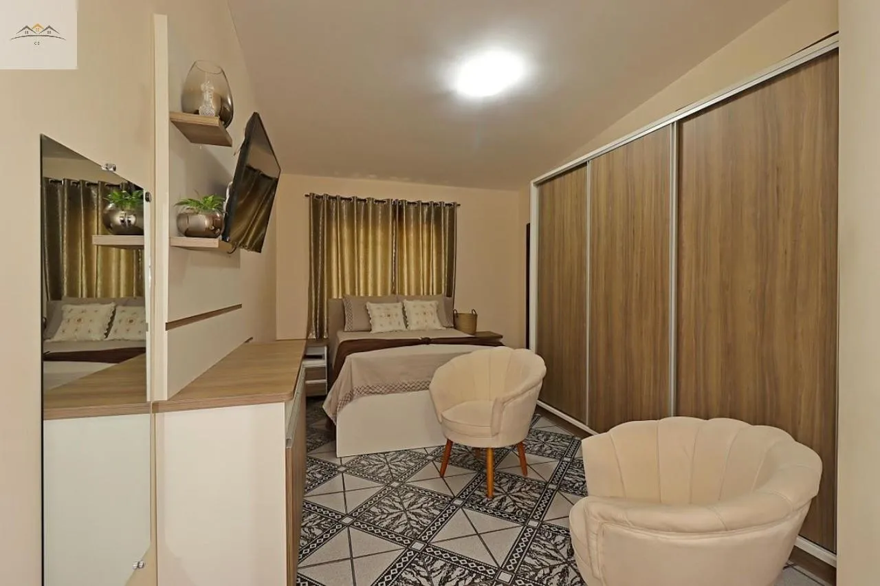 Imagem Sobrado à venda na V. Pires, Santo André 5 dorm. 2 suítes 5 vgs 280m²