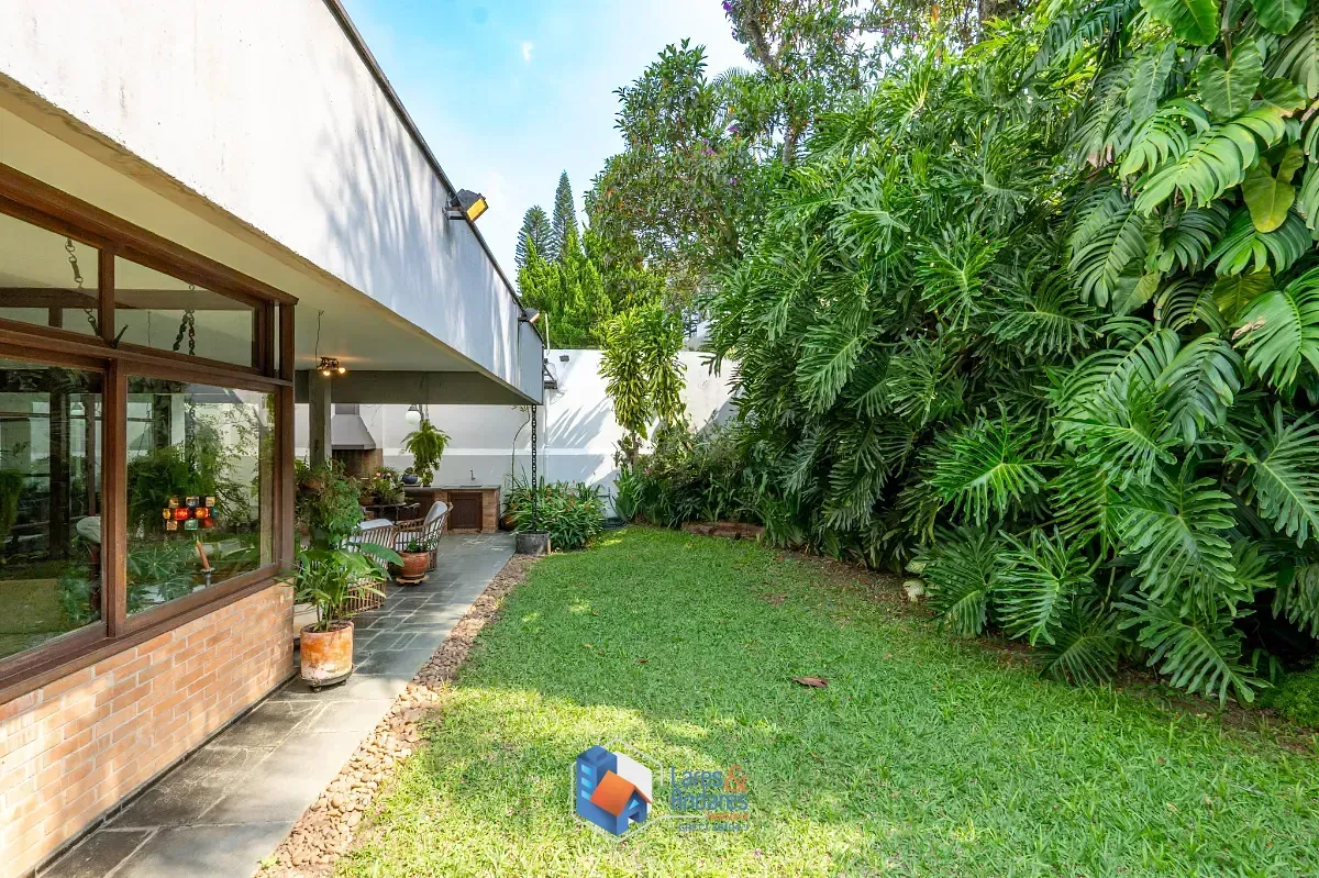 Imagem Casa para venda em Jardim Leonor com 4 quartos, sendo 4 suítes, 571m²