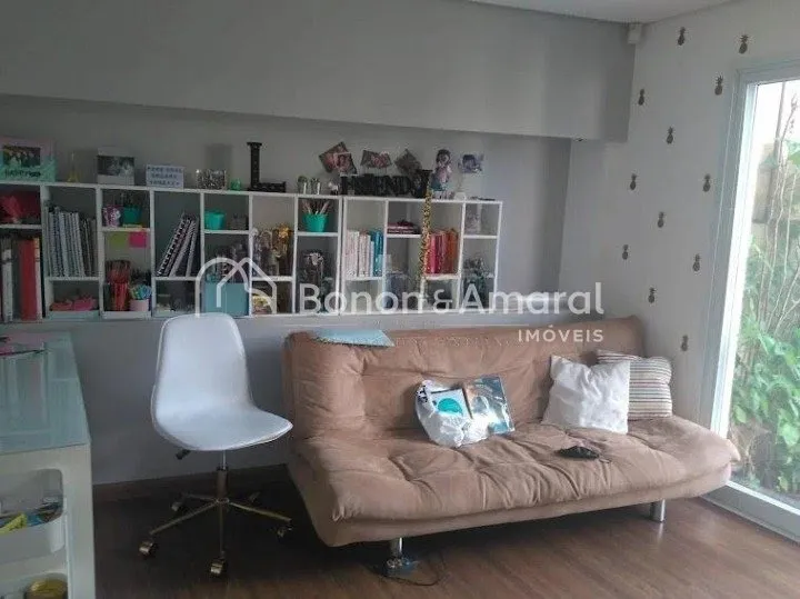 Imagem Casa de Condomínio com 3 Quartos e 4 banheiros à Venda, 262 m² por R$ 1.350.000