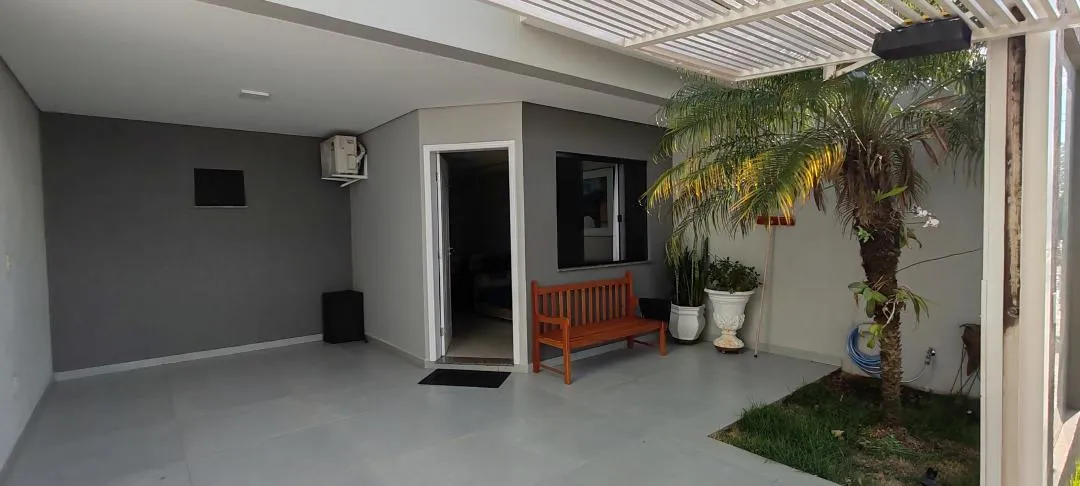 Imagem Sobrado mobiliado à venda em Cascavel, Coqueiral - 110.18m², suíte mais dois quartos, Churrasqueira, Portão eletrônico