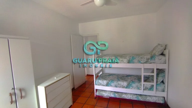 Imagem dormitórios sendo o terceiro reversível e 2 banheiros, sala para 2 ambientes, cozinha, área de serviço