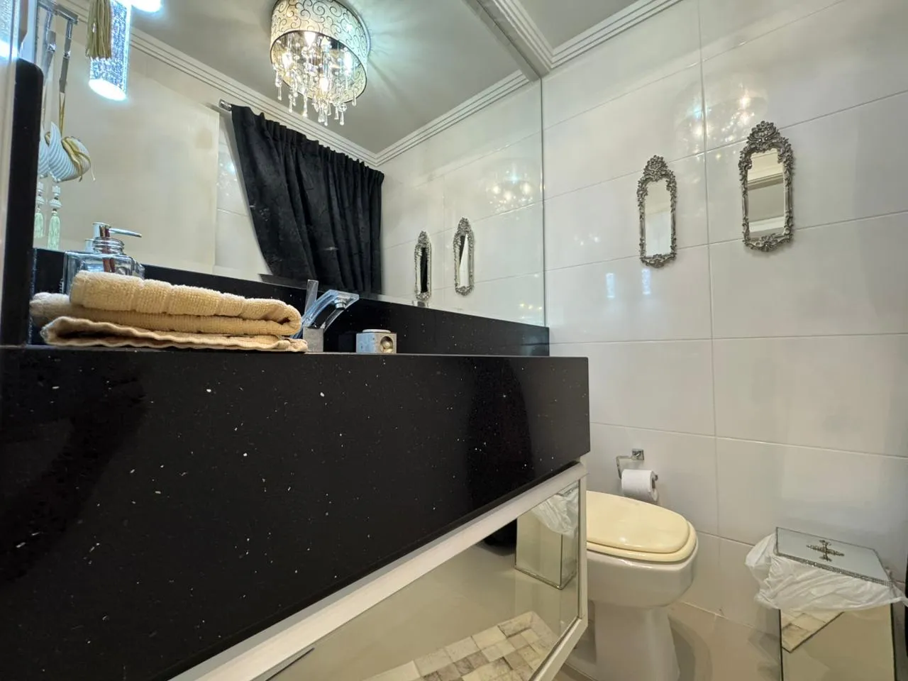 Imagem Apartamento com vista para o mar à venda com 180m2 por R$ 3.900.000,00