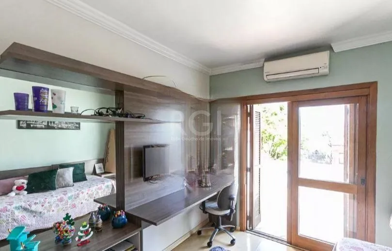 Imagem Casa para Venda - 336m², 4 dormitórios, sendo 1 suites, 2 vagas - Camaquã