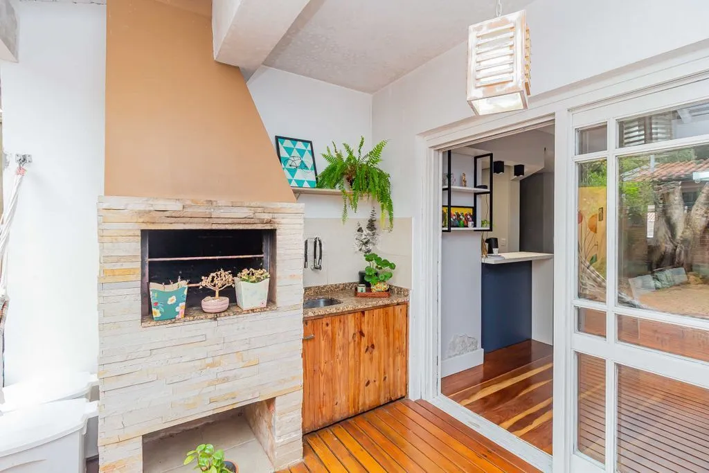 Imagem Casa de 3 dormitórios à venda no Bairro Serraria - Porto Alegre