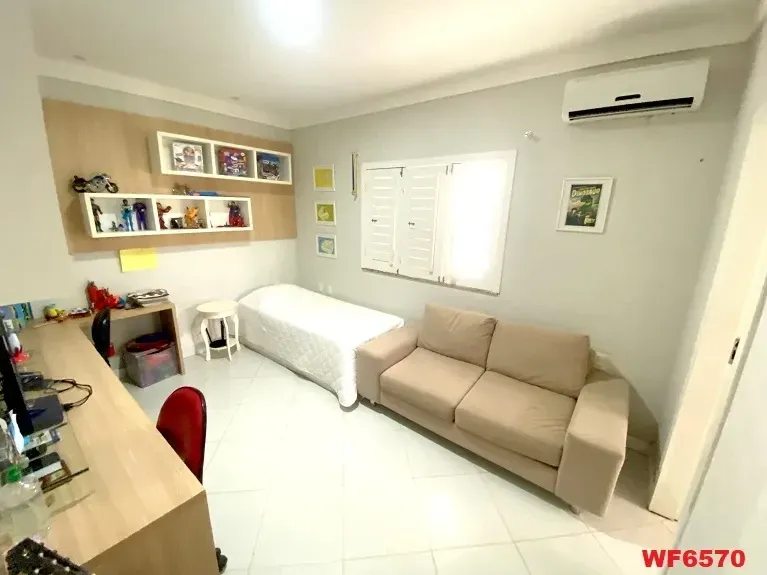 Imagem Casa de Condomínio com 4 Quartos à Venda, 228 m² em Pires Façanha - Eusébio
