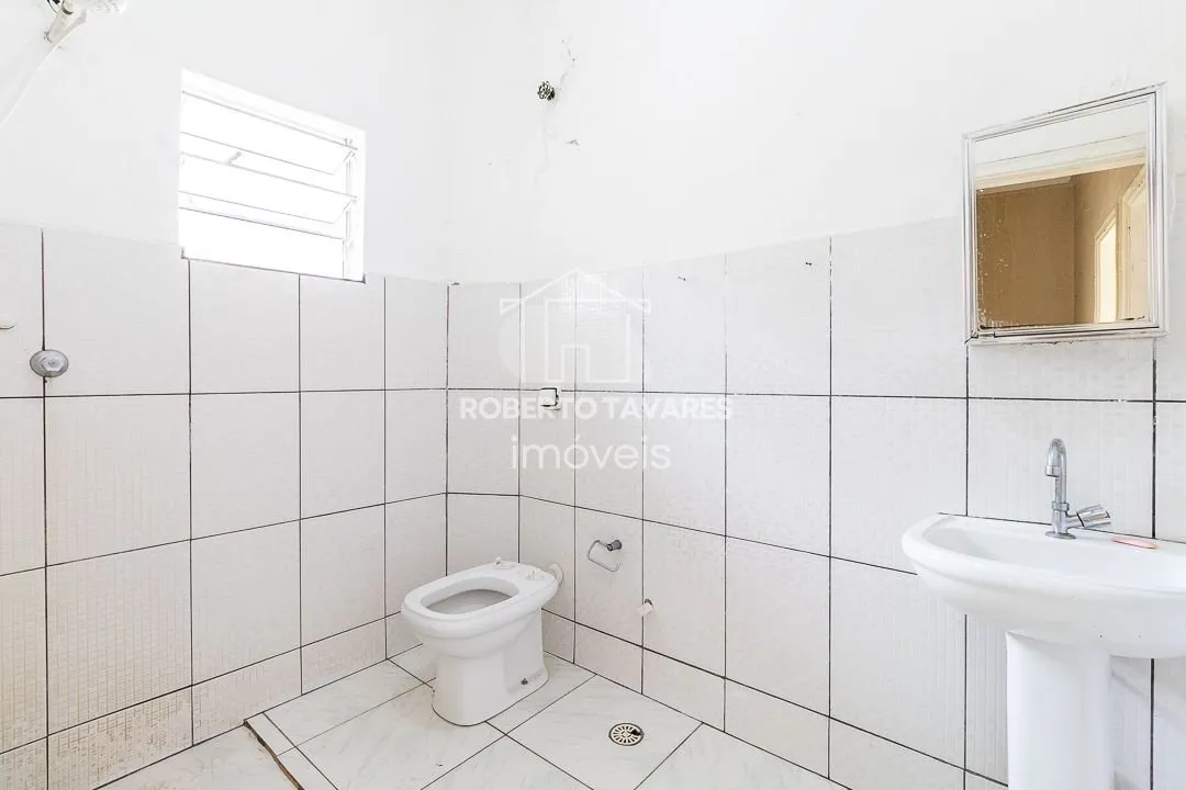 Imagem Prédio Bom Retiro - Com 2 andares, 4 aptos. de 90m² cada, 700 m² de área útil total, Loja no térreo com 300m².