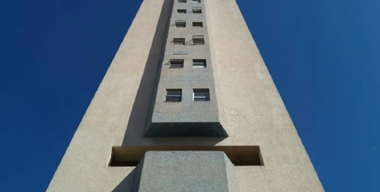 Imagem COBERTURA COM QUARTOS, REFORMADA NO SANTA EFIGÊNIA!!!!