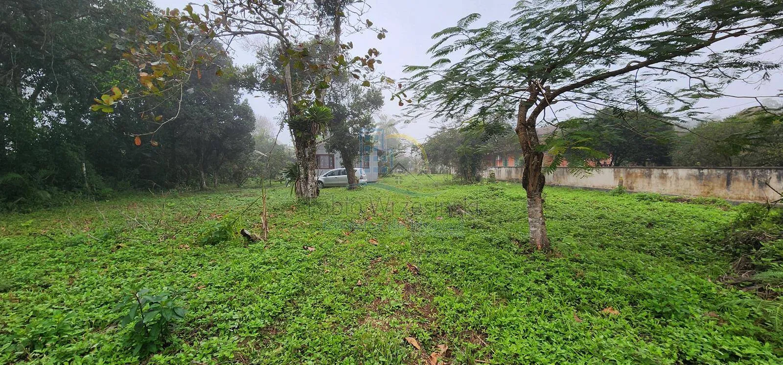 Imagem Vendo Terreno com casa de madeira Praia do Erwino