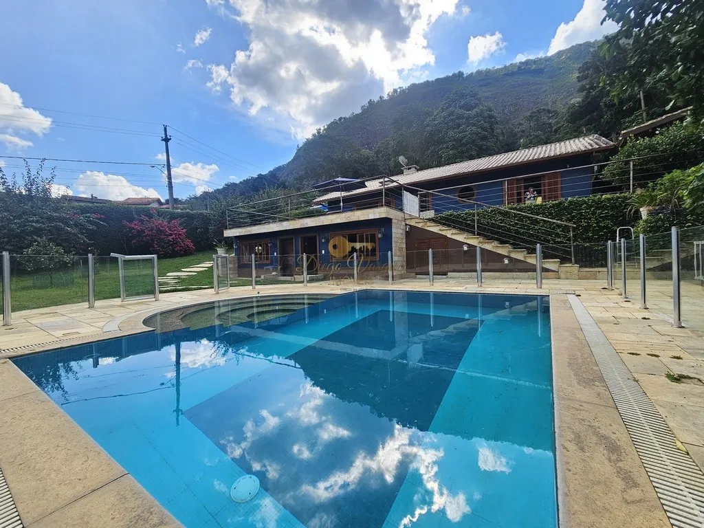 Imagem Casa em Condomínio para Venda em Teresópolis / RJ no bairro Cruzeiro