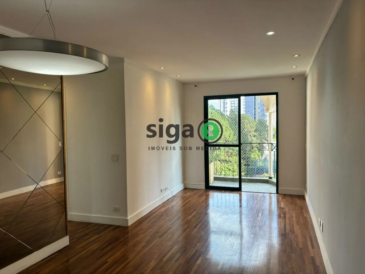 Imagem VENDE ou LOCAÇÃO Apartamento na Vila Suzana (Região do MORUMBI) com 2 quartos, uma suíte e 2 vagas
