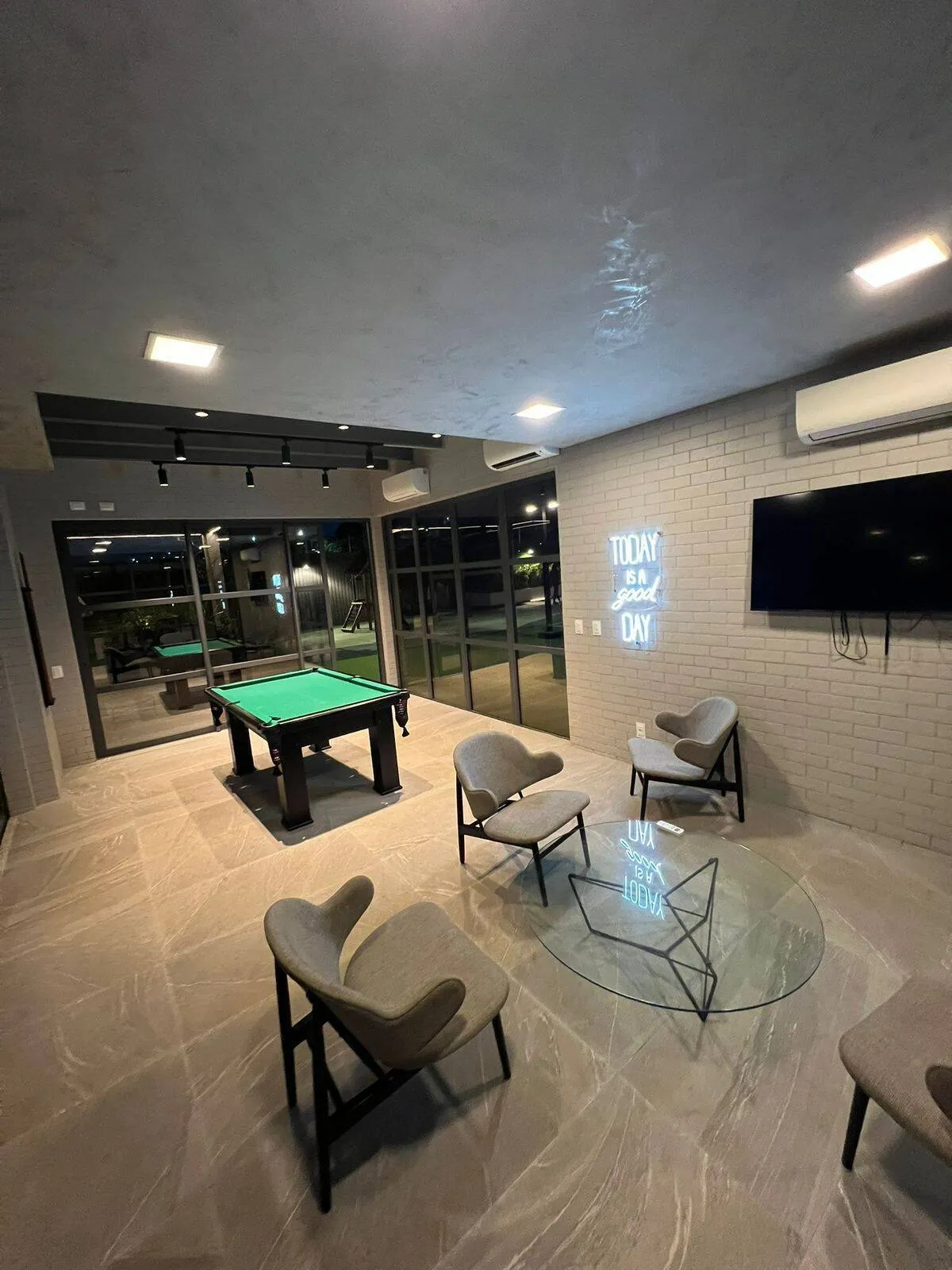 Imagem Apartamento 2quartos mobiliado condomínio Urbanit