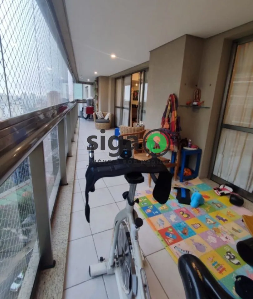 Imagem Apartamento à venda, 210m2 com 3 suítes e 4 vagas no Portal do Morumbi.