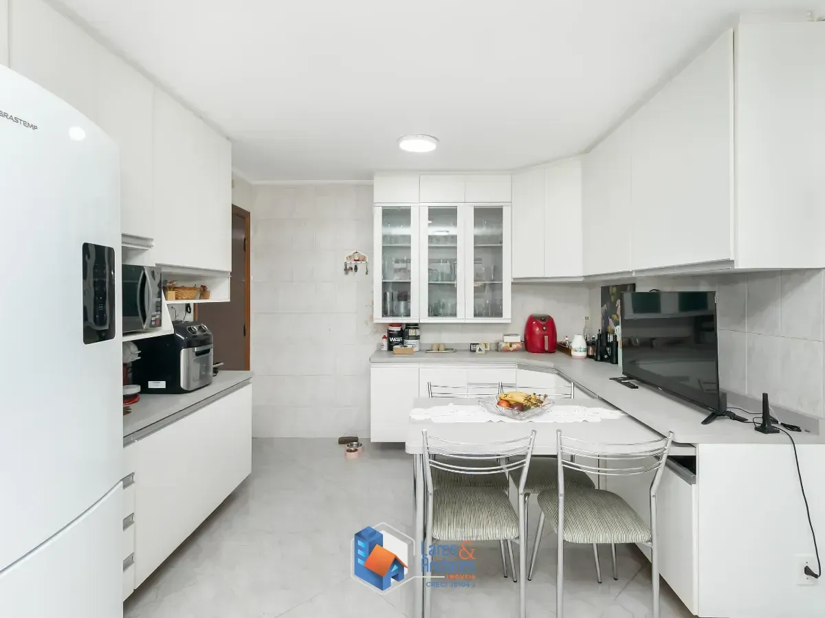 Imagem Apartamento para venda em Vila São Vicente com 3 quartos, sendo 1 suíte, 140m²