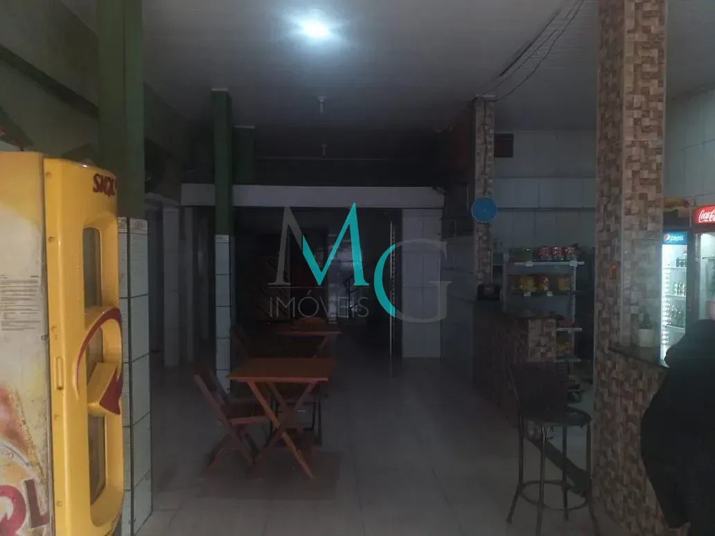 Imagem Imóvel Comercial de 250 m² com Estrutura Comercial e Residencial em cosmos