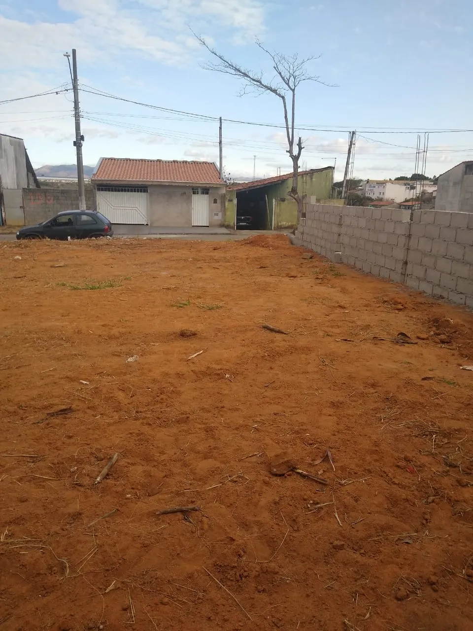 Imagem Terreno à venda 140M², Esplanada Santa Terezinha, Taubaté - SP