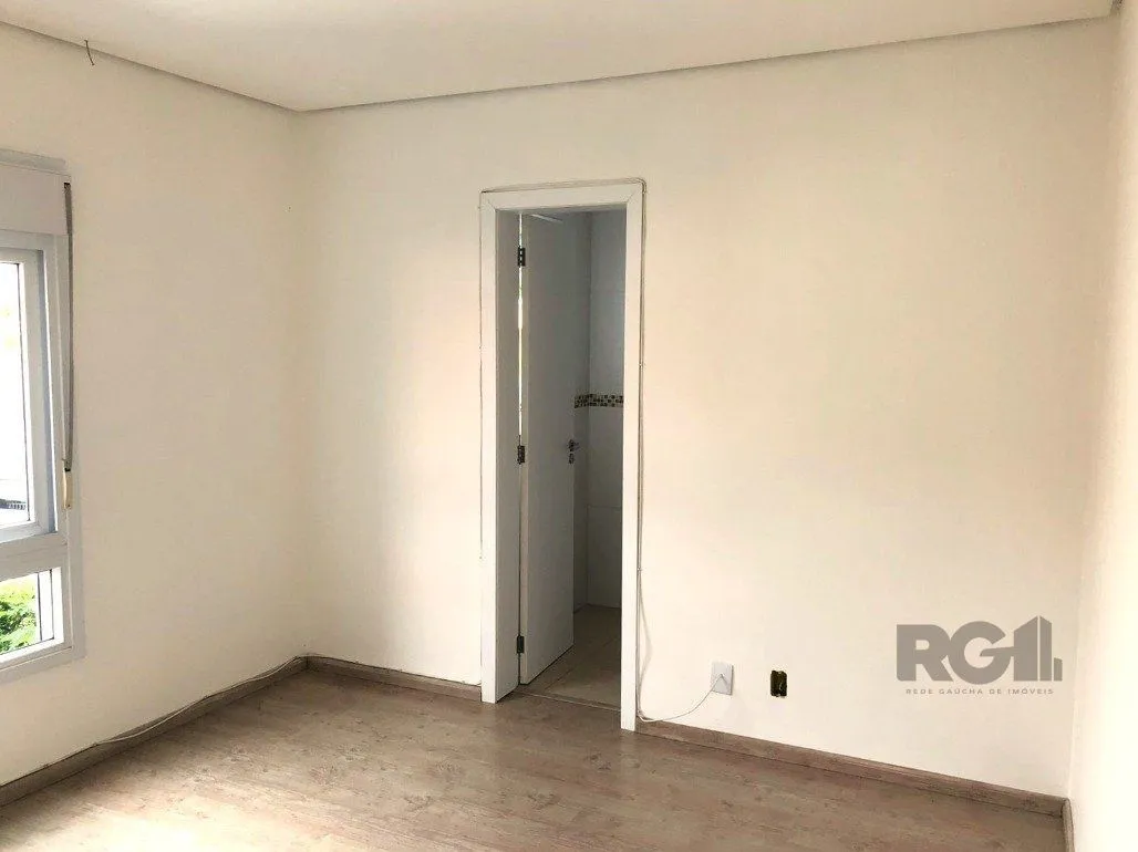 Imagem 2 dorm. com 1 suíte, churrasqueira e vaga de garagem!