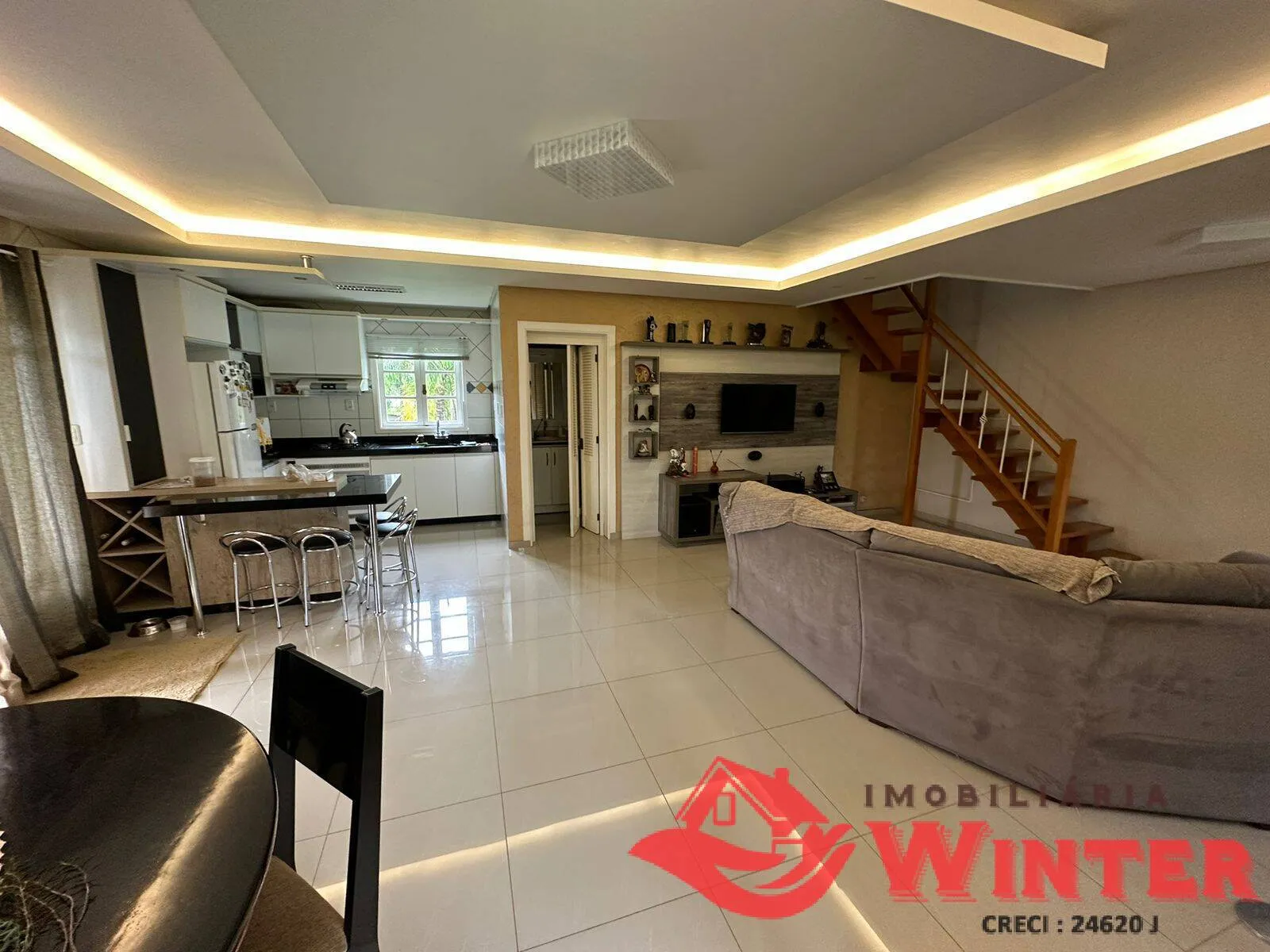 Imagem Casa com 220m2 no São Roque, Feliz.