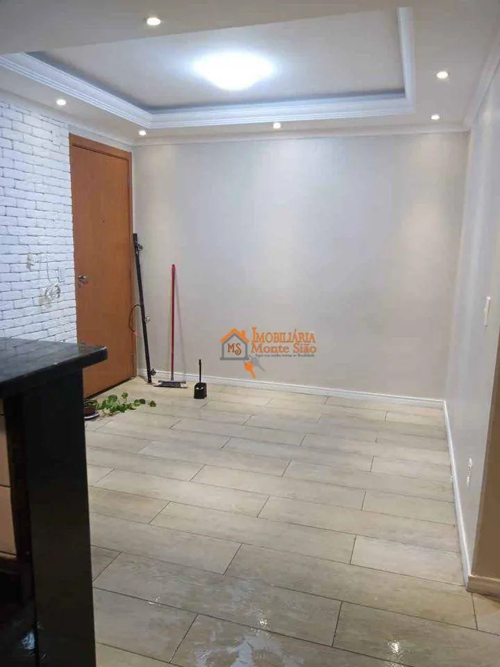 Imagem Apartamento com 2 dormitórios à venda, 41 m² por R$ 255.000,00 - Água Chata - Guarulhos/SP