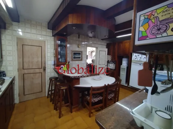 Imagem Belíssimo apartamento em Santos na Ponta da Praia a uma quadra da praia com 3 dormitórios, uma suíte e varanda à venda por R$ 1.012.000,00