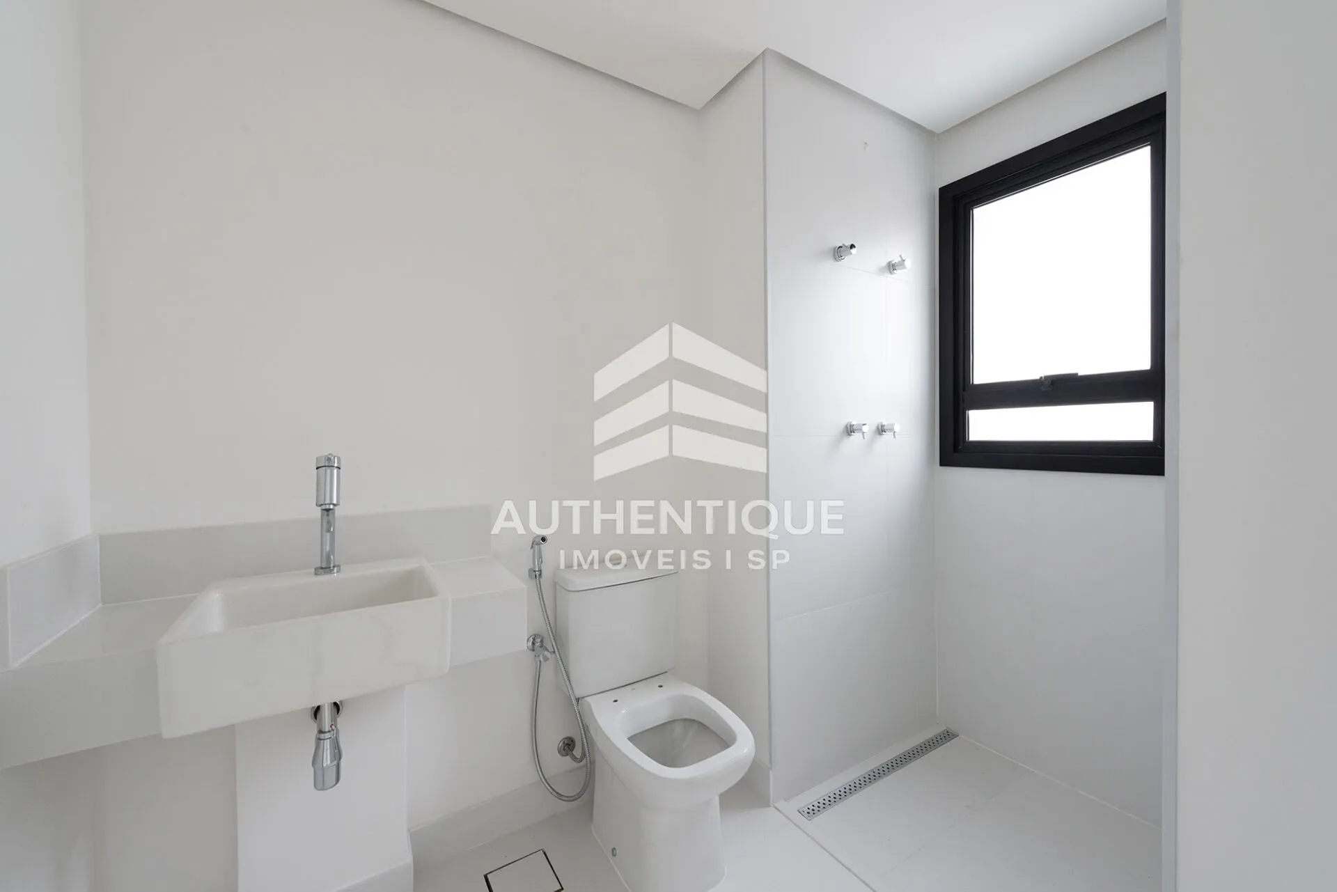 Imagem 1300 Jurupis Moema - Apartamento à venda em São Paulo/SP